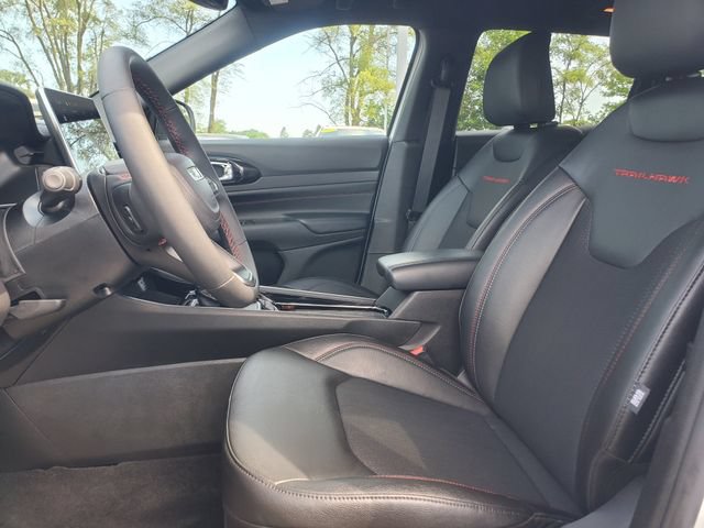Used 2026 Jeep Compass Trailhawk AWD/4WD image 12