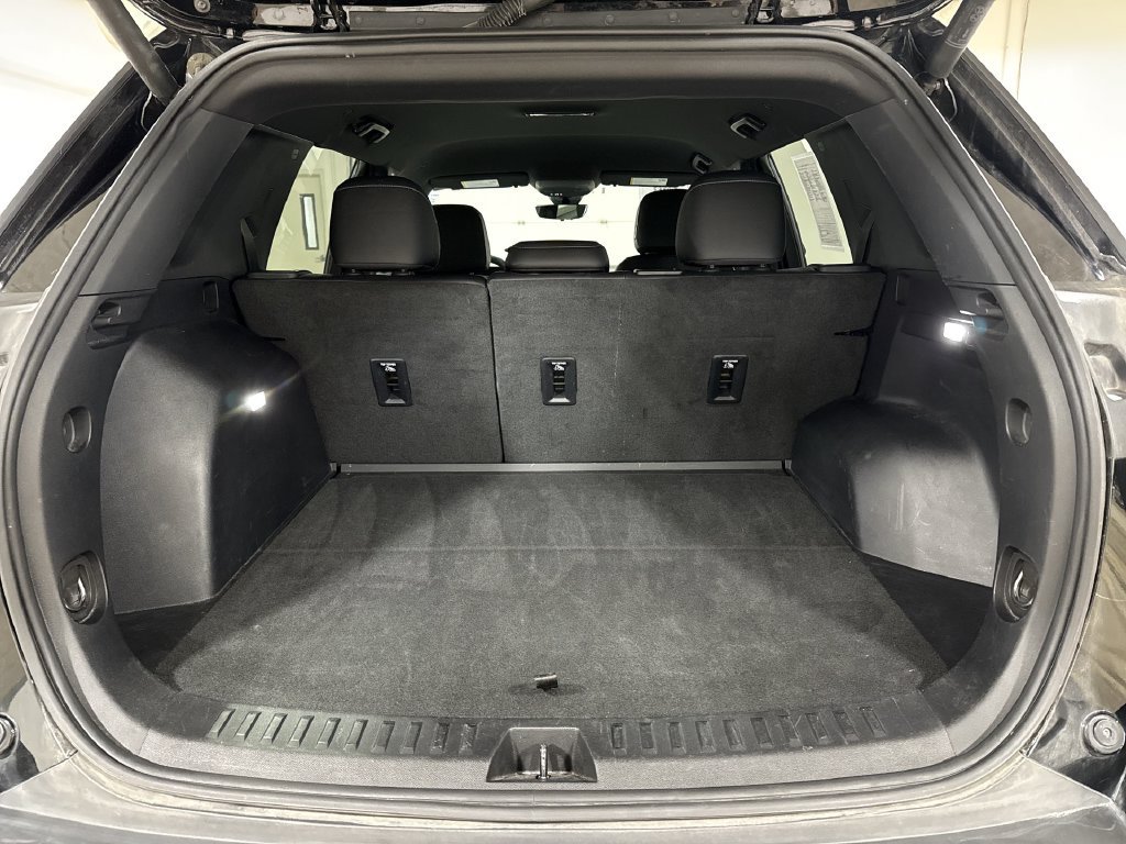 Used 2025 Chevrolet Equinox LT w/ Convenience Package II FWD image 24