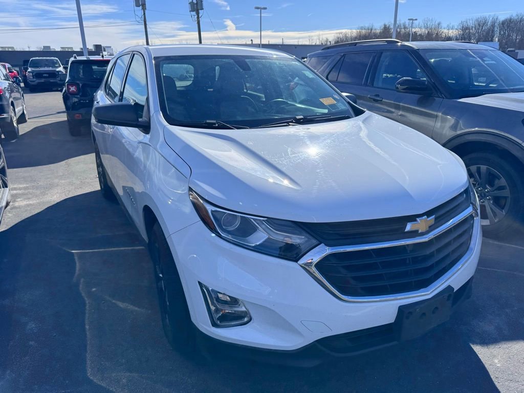 Used 2018 Chevrolet Equinox LS image 3