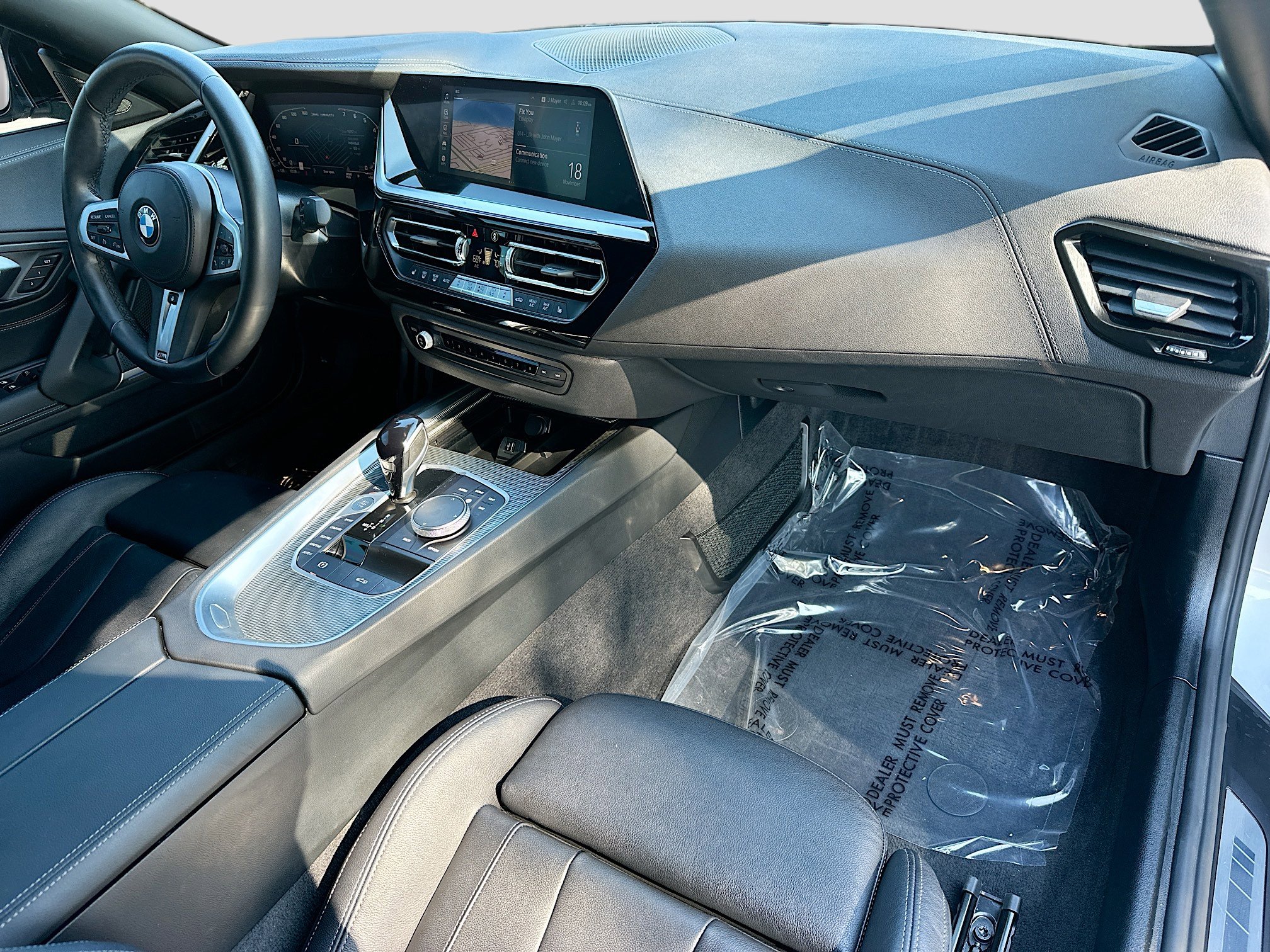 Used 2022 BMW Z4 M40i w/ Premium Package image 27