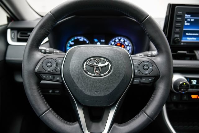 Used 2021 Toyota RAV4 XLE w/ Convenience Package AWD/4WD image 4