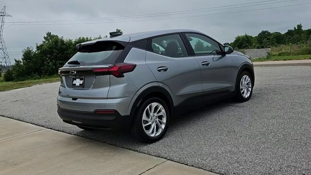 New 2027 Chevrolet Bolt LT w/ Comfort Package FWD image 8