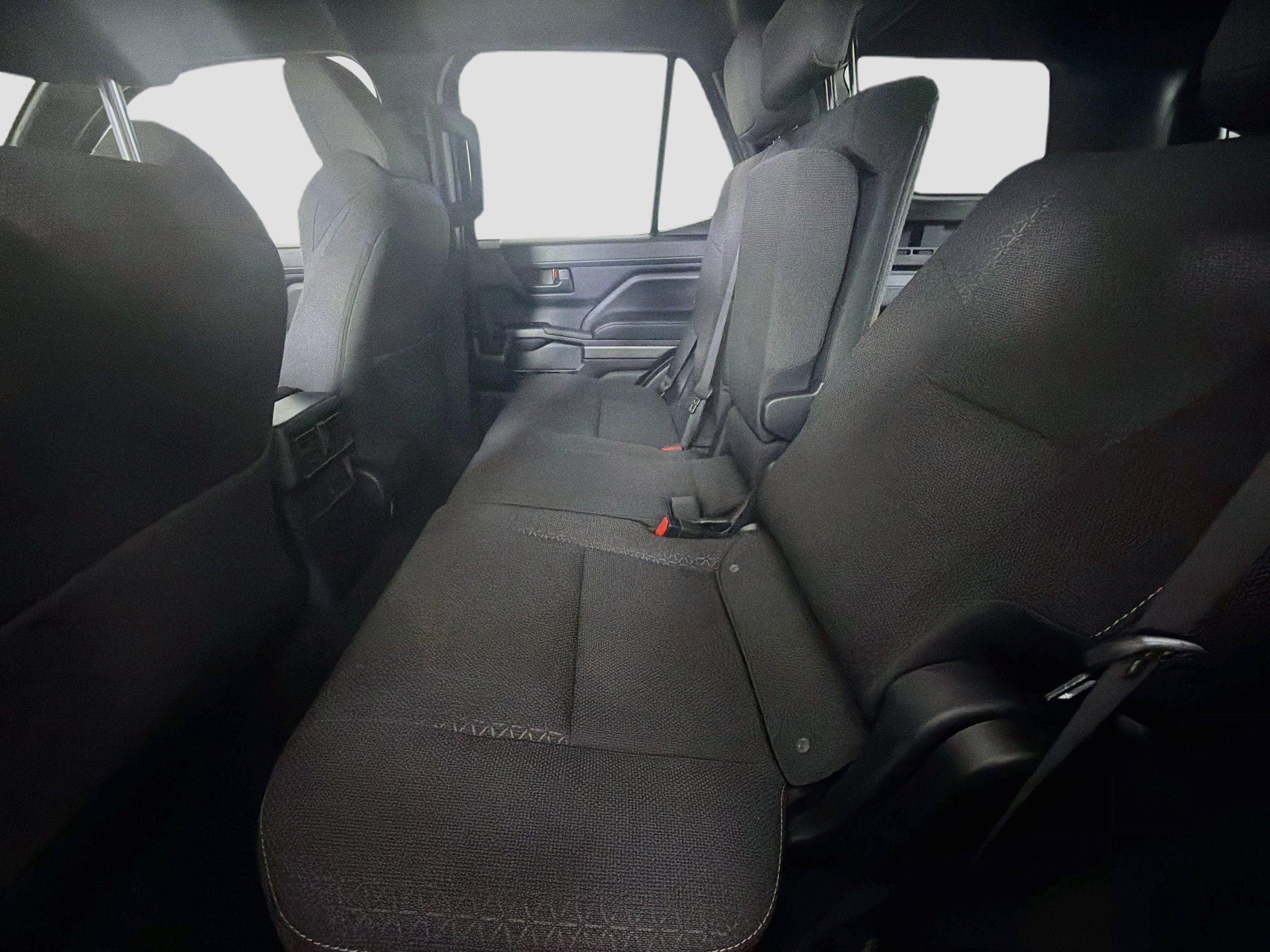 Used 2025 Toyota 4Runner SR5 AWD/4WD image 26
