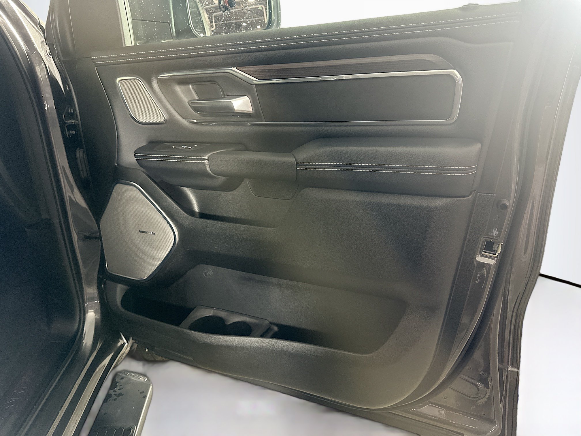 Used 2026 RAM 1500 Laramie w/ Night Edition AWD/4WD image 31