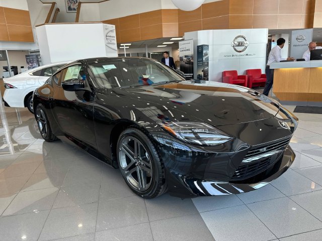 New 2027 Nissan Z Sport w/ Essentials Package (Sport) RWD image 3