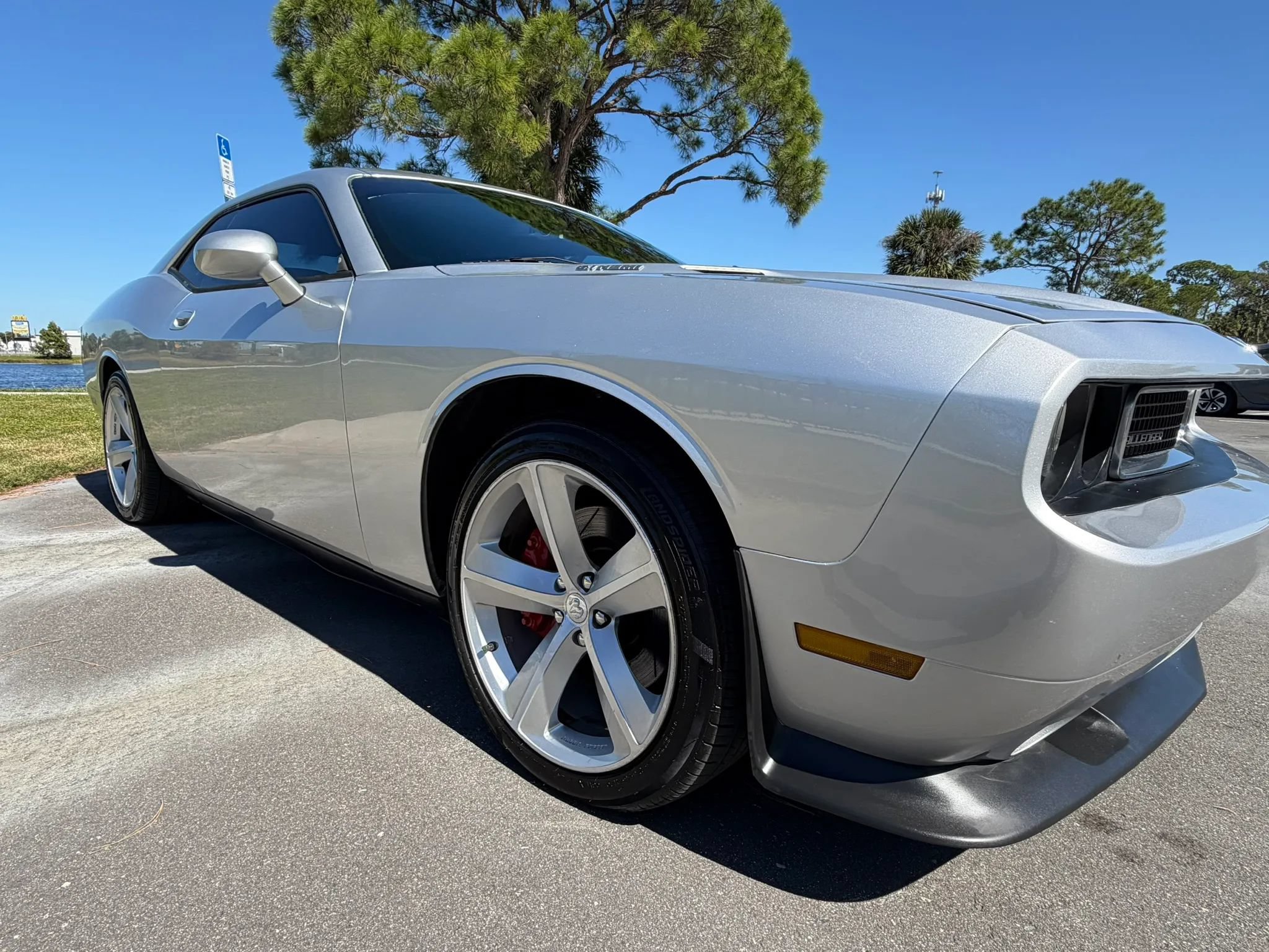 Used 2009 Dodge Challenger SRT8 RWD image 5