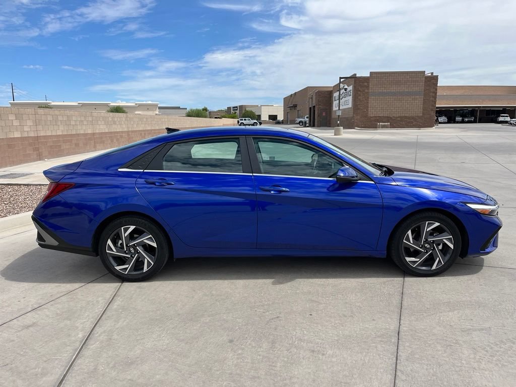 Used 2025 Hyundai Elantra Limited FWD image 6