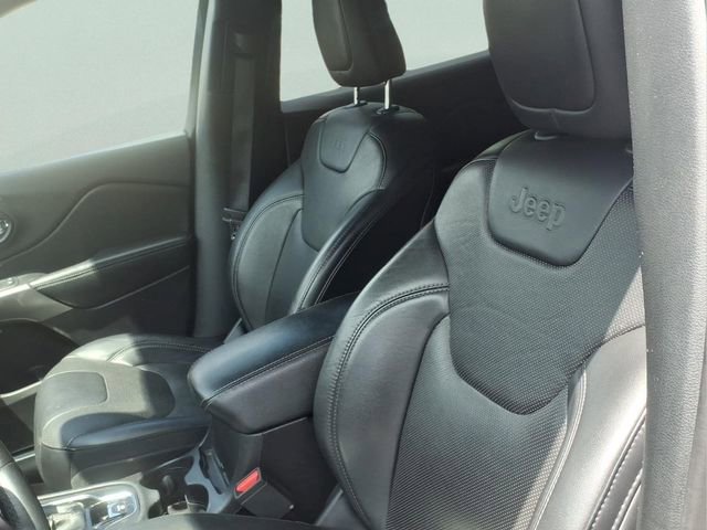 Used 2019 Jeep Cherokee Limited AWD/4WD image 9