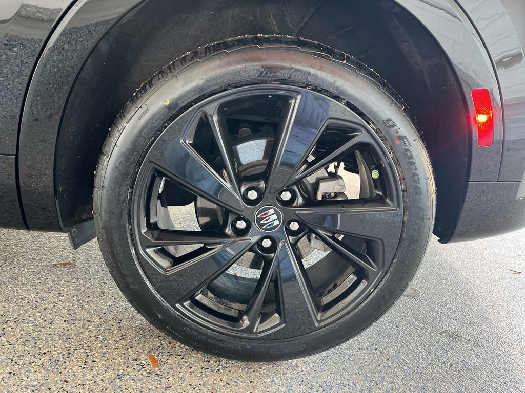 Used 2025 Buick Envision Sport Touring image 36