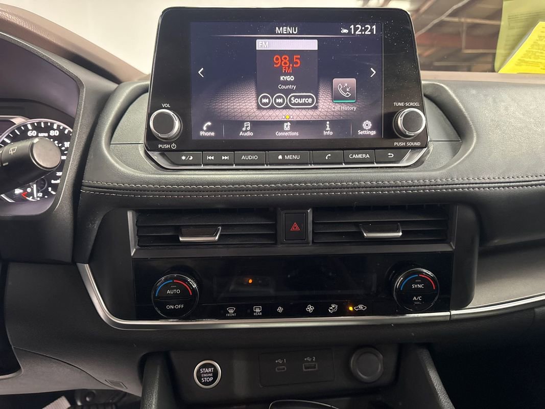 Used 2023 Nissan Rogue SV image 16