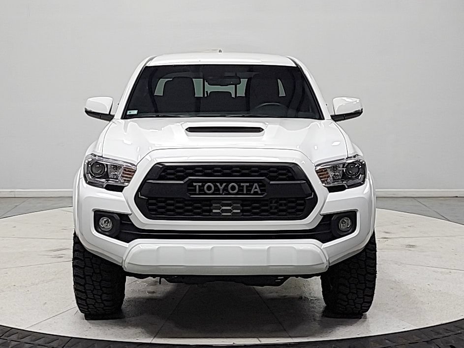 Used 2023 Toyota Tacoma TRD Sport w/ Technology Package AWD/4WD image 3