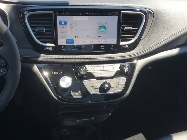 New 2026 Chrysler Pacifica Select w/ S Appearance Package FWD image 15