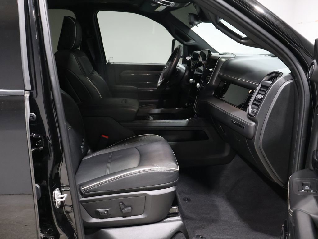 Used 2025 RAM 3500 Limited image 25