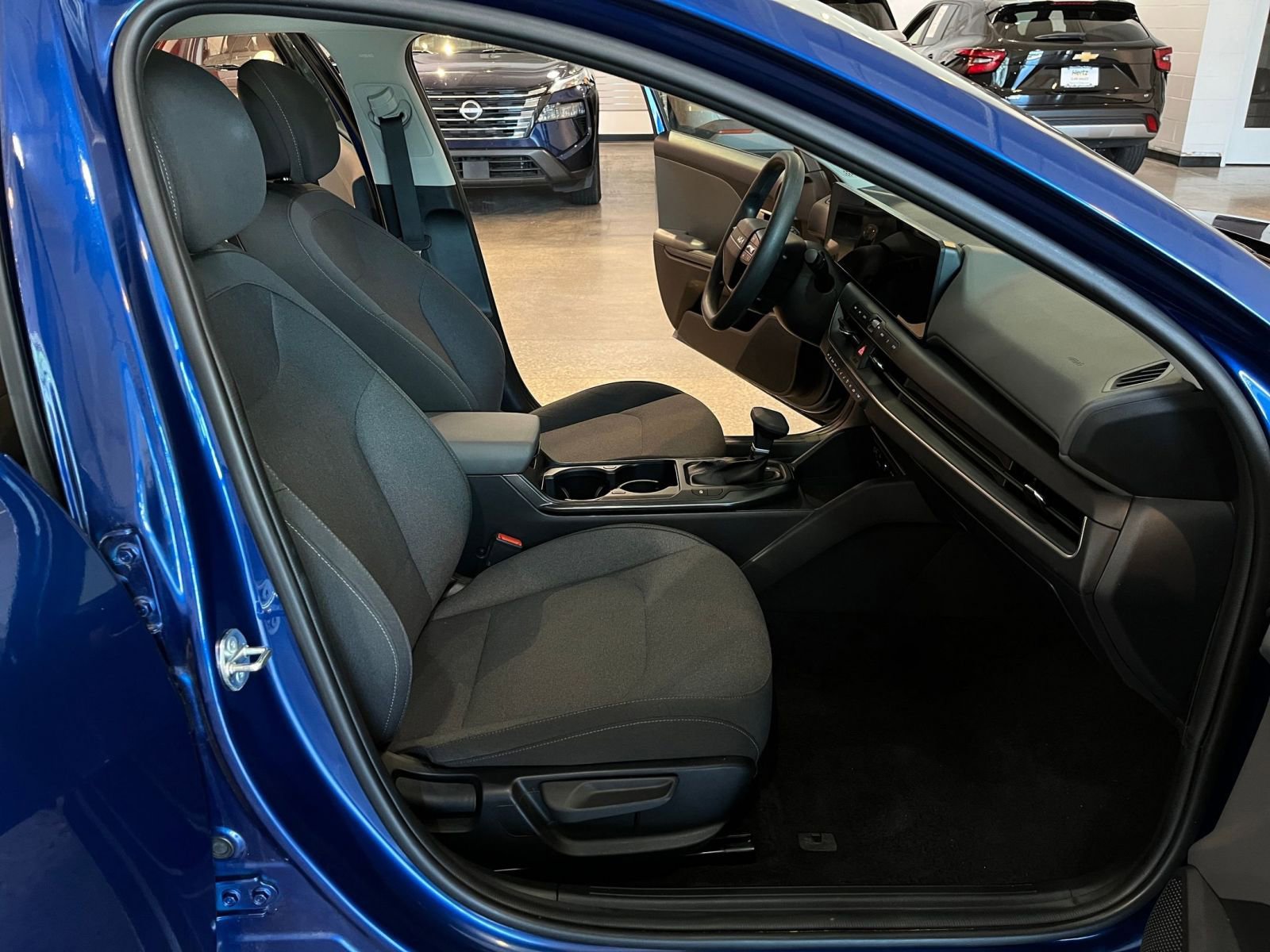 Used 2025 Kia K4 FWD image 36