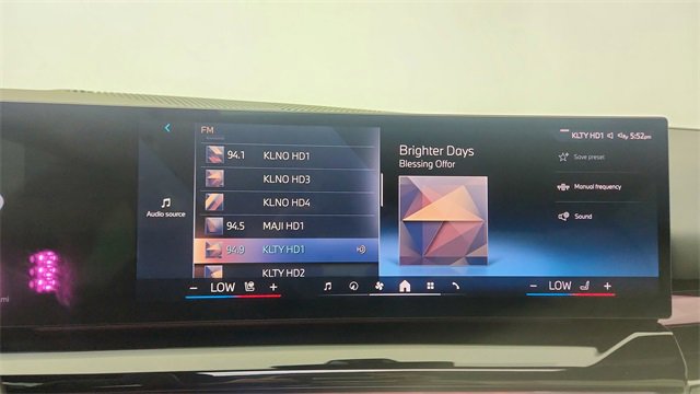 Used 2025 BMW i5 xDrive40 image 50