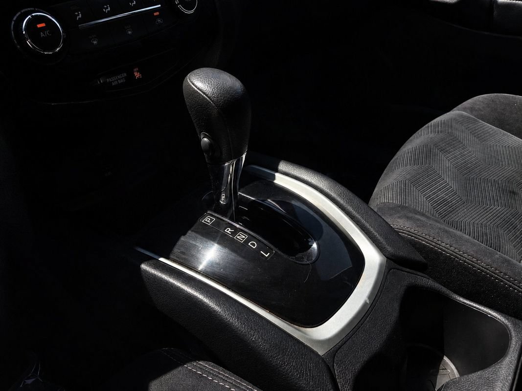 Used 2015 Nissan Rogue S w/ S Family Package FWD image 14