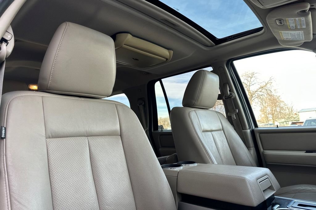 Used 2013 Ford Expedition Limited RWD image 20