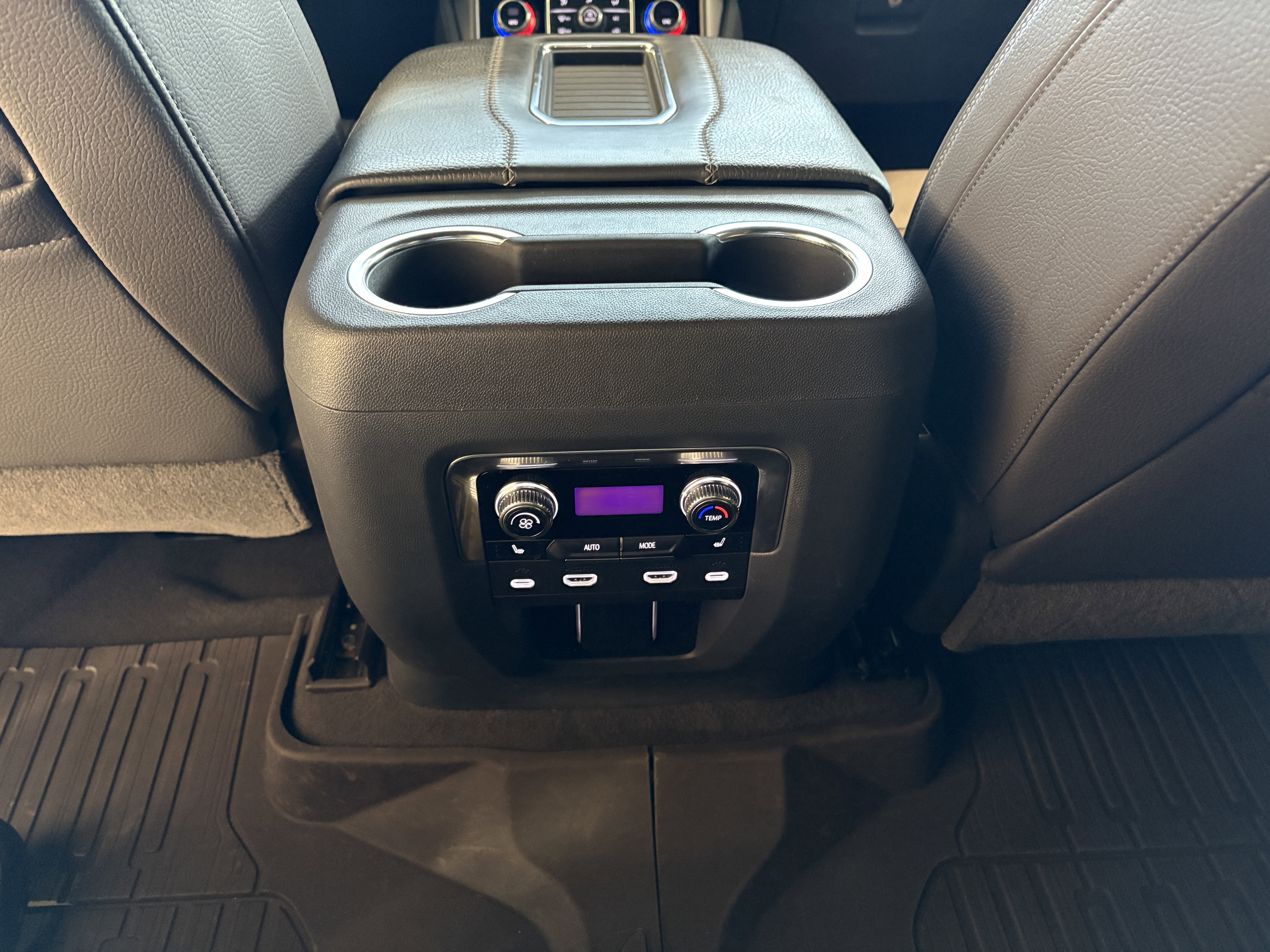 Used 2021 GMC Yukon XL Denali w/ Denali Ultimate Package image 22