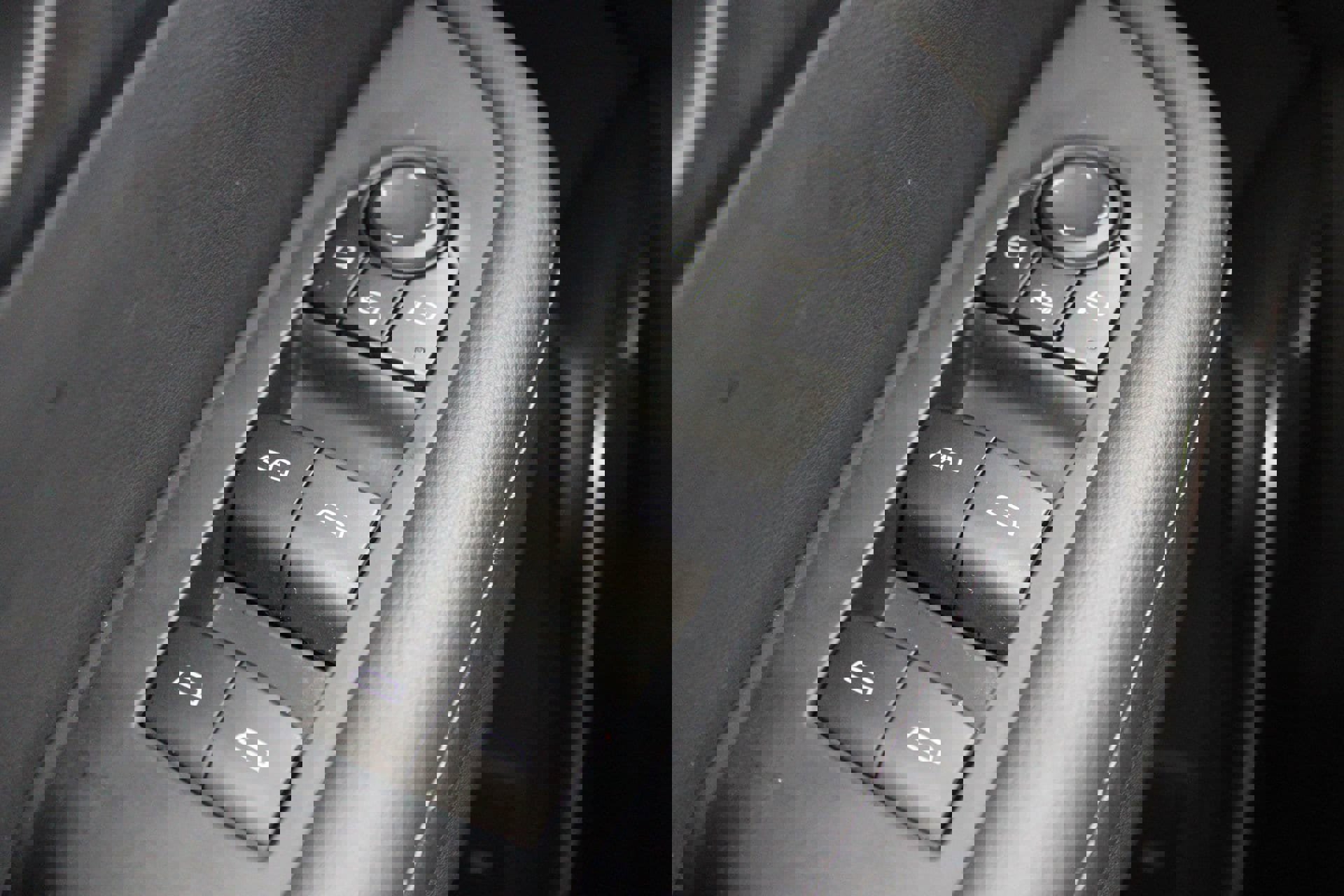 Used 2025 Buick Enclave Preferred image 24