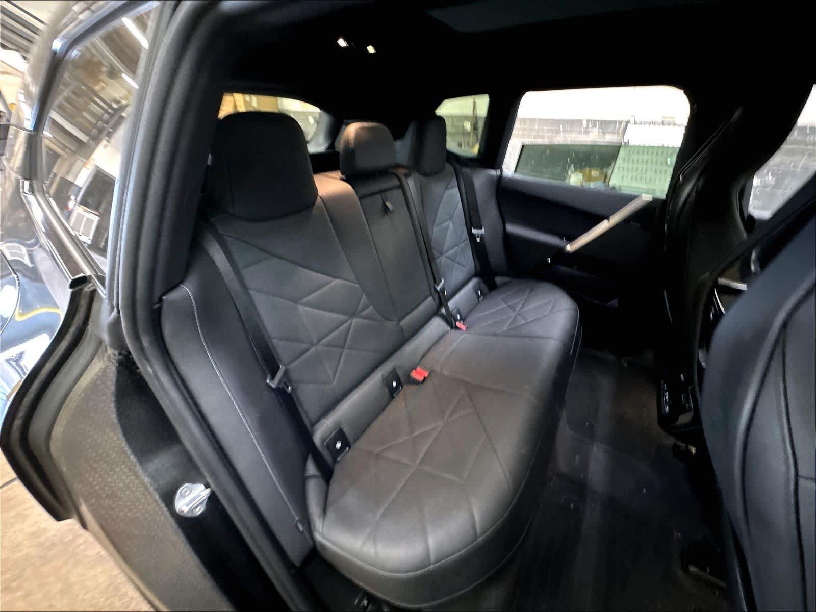 Used 2024 BMW iX xDrive50 w/ Sport Package AWD/4WD image 29