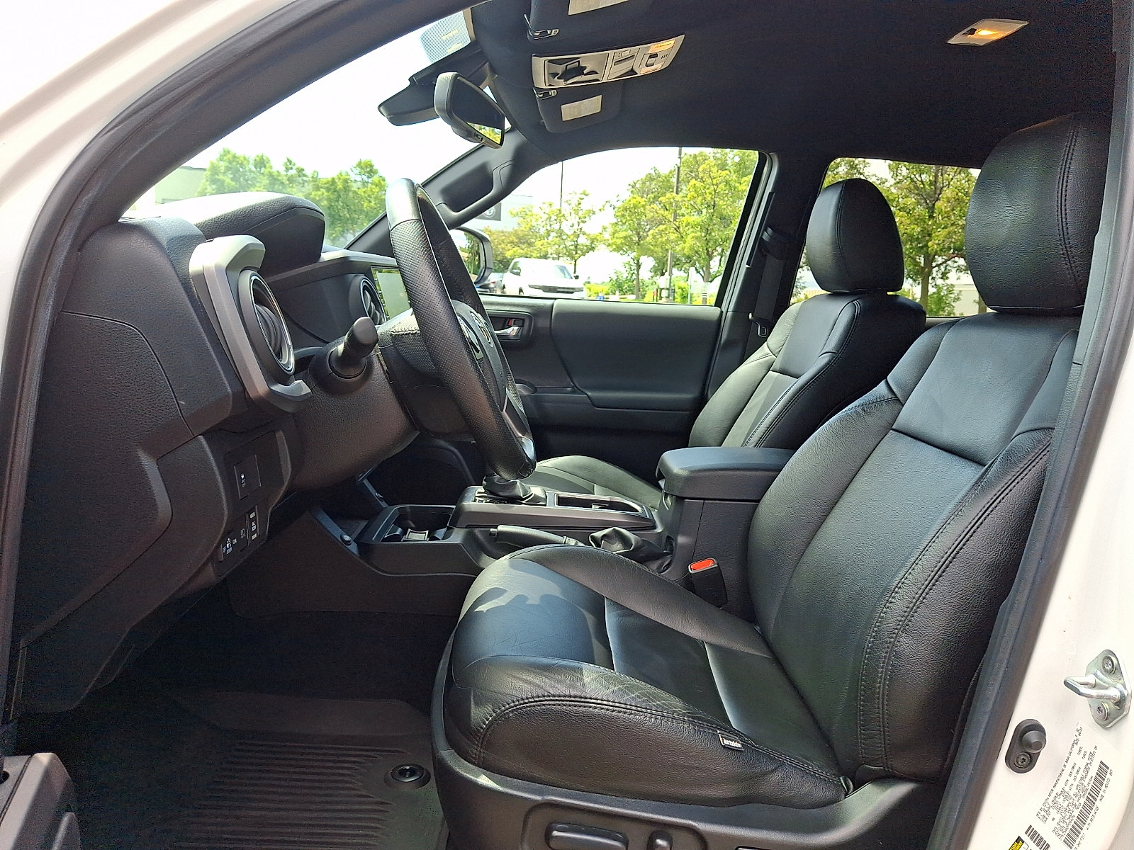 Used 2023 Toyota Tacoma TRD Off-Road AWD/4WD image 12