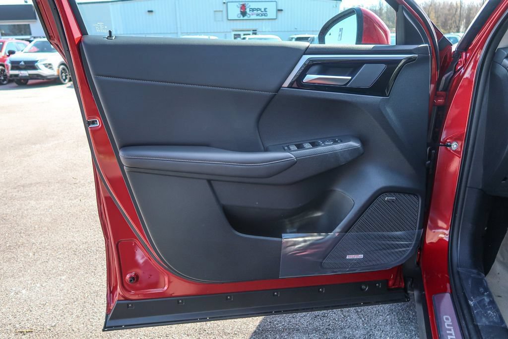 New 2026 Mitsubishi Outlander SE AWD/4WD image 22