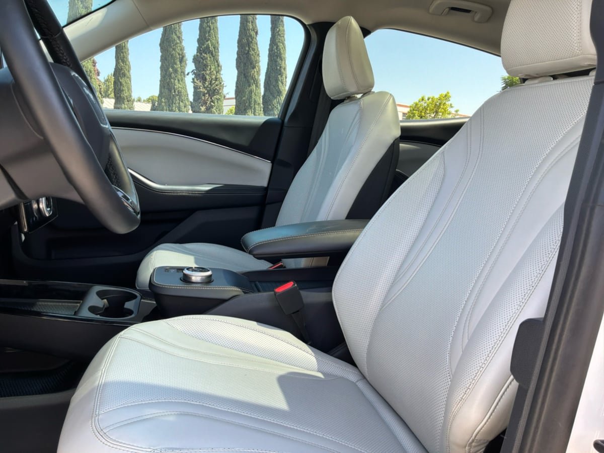 Used 2021 Ford Mustang Mach-E Premium RWD image 19