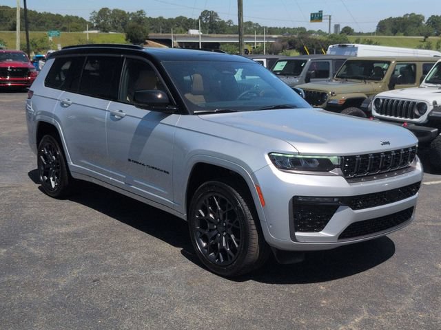 New 2026 Jeep Grand Cherokee L Summit w/ Obsidian Package AWD/4WD image 2