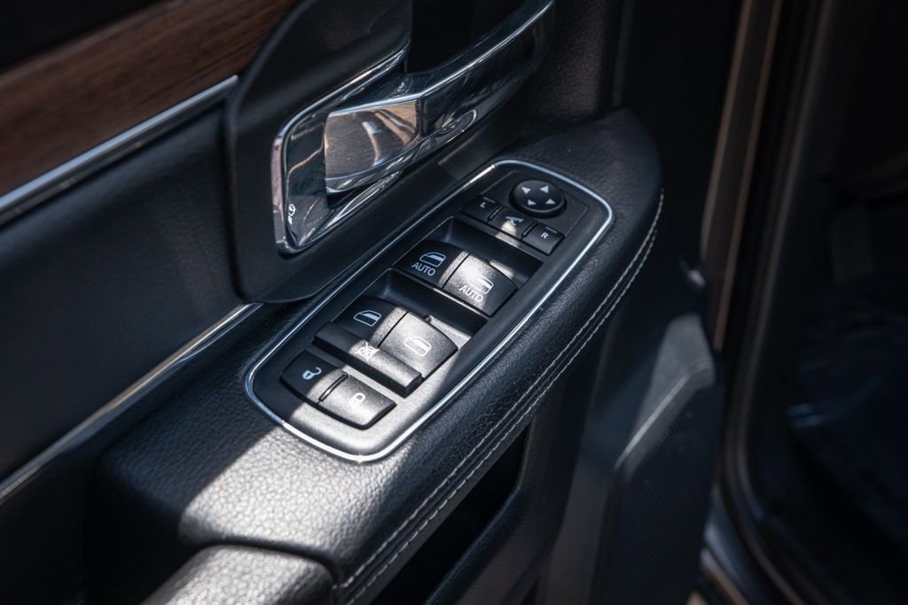 Used 2018 RAM 2500 Laramie w/ Convenience Group image 17