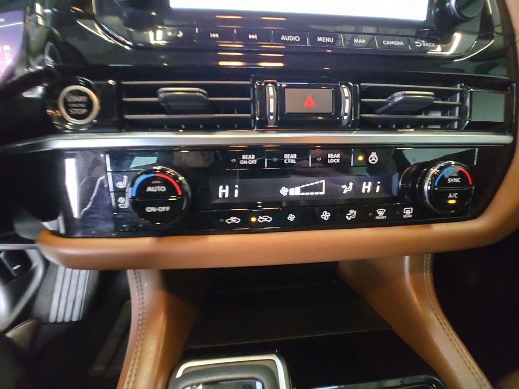Used 2023 Nissan Pathfinder Platinum AWD/4WD image 17