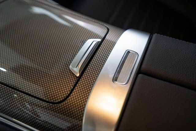 New 2025 Mercedes-Benz GLC 350e 4MATIC image 22