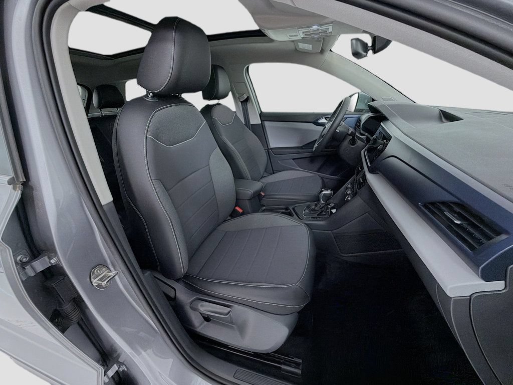 Used 2023 Volkswagen Taos SE w/ Panoramic Sunroof Package FWD image 28