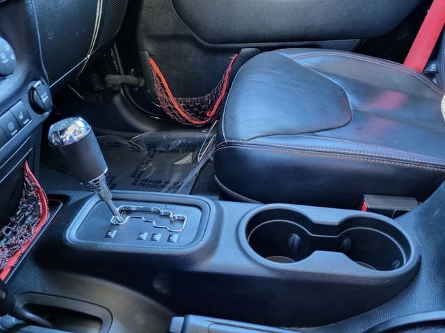 Used 2017 Jeep Wrangler Unlimited Rubicon image 28