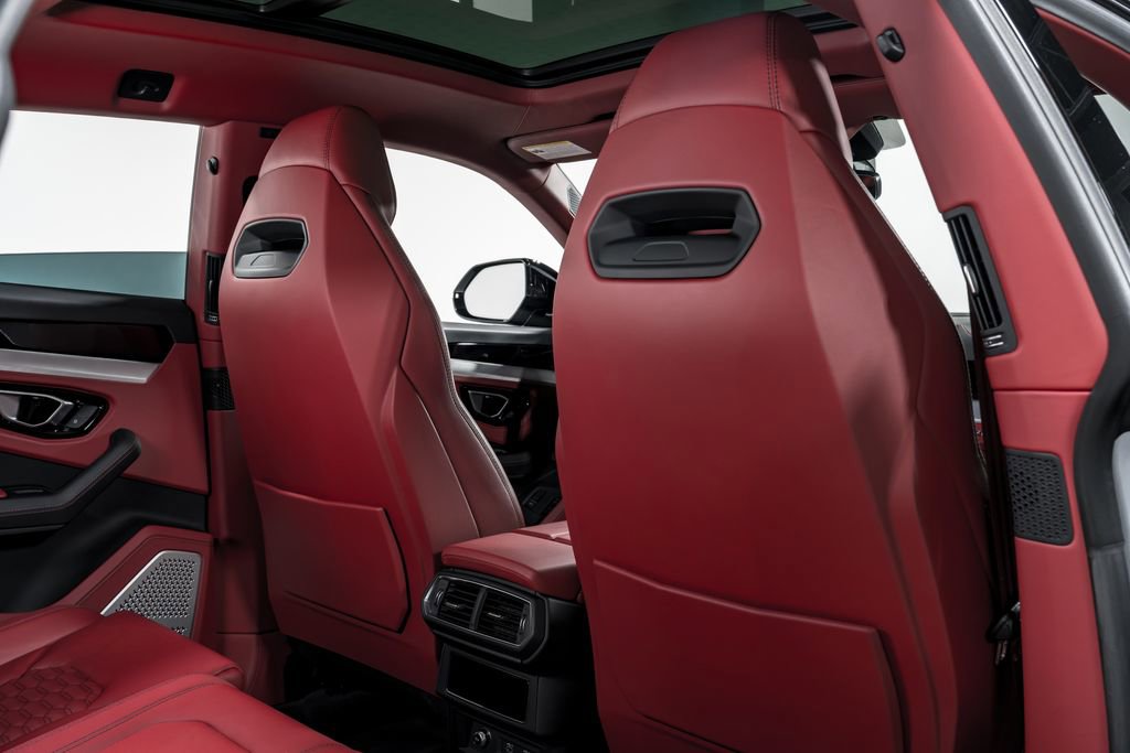 Used 2022 Lamborghini Urus AWD/4WD image 31