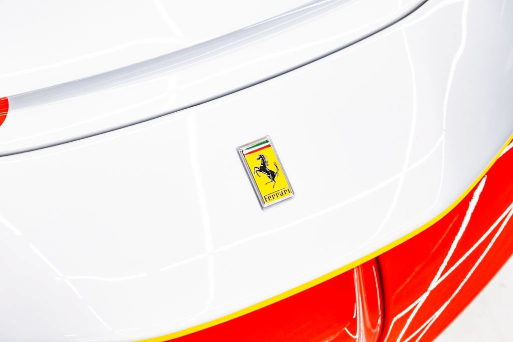 Used 2021 Ferrari SF90 Stradale AWD/4WD image 9