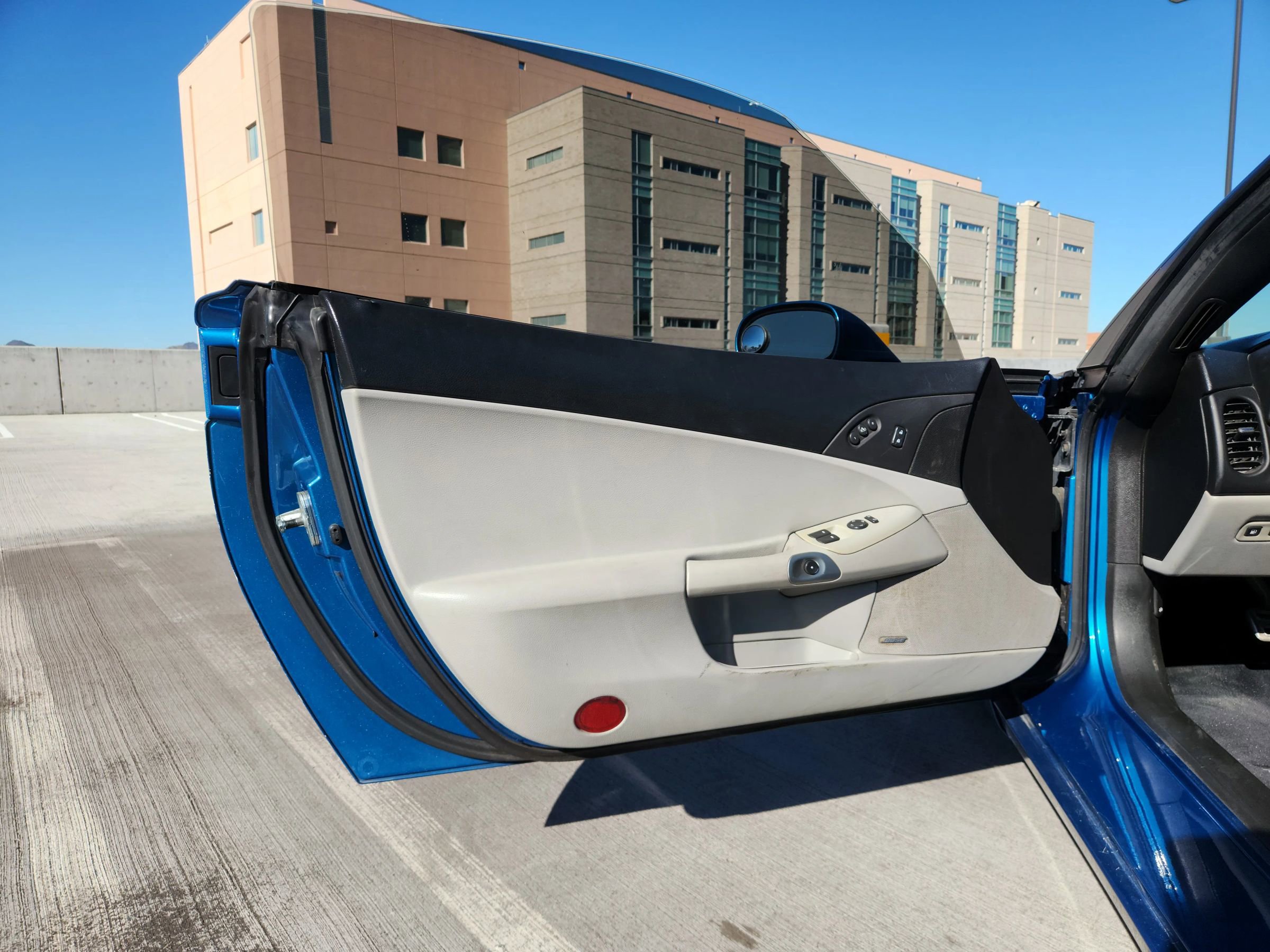 Used 2008 Chevrolet Corvette Coupe 2D w/ Preferred Equipment Group image 31