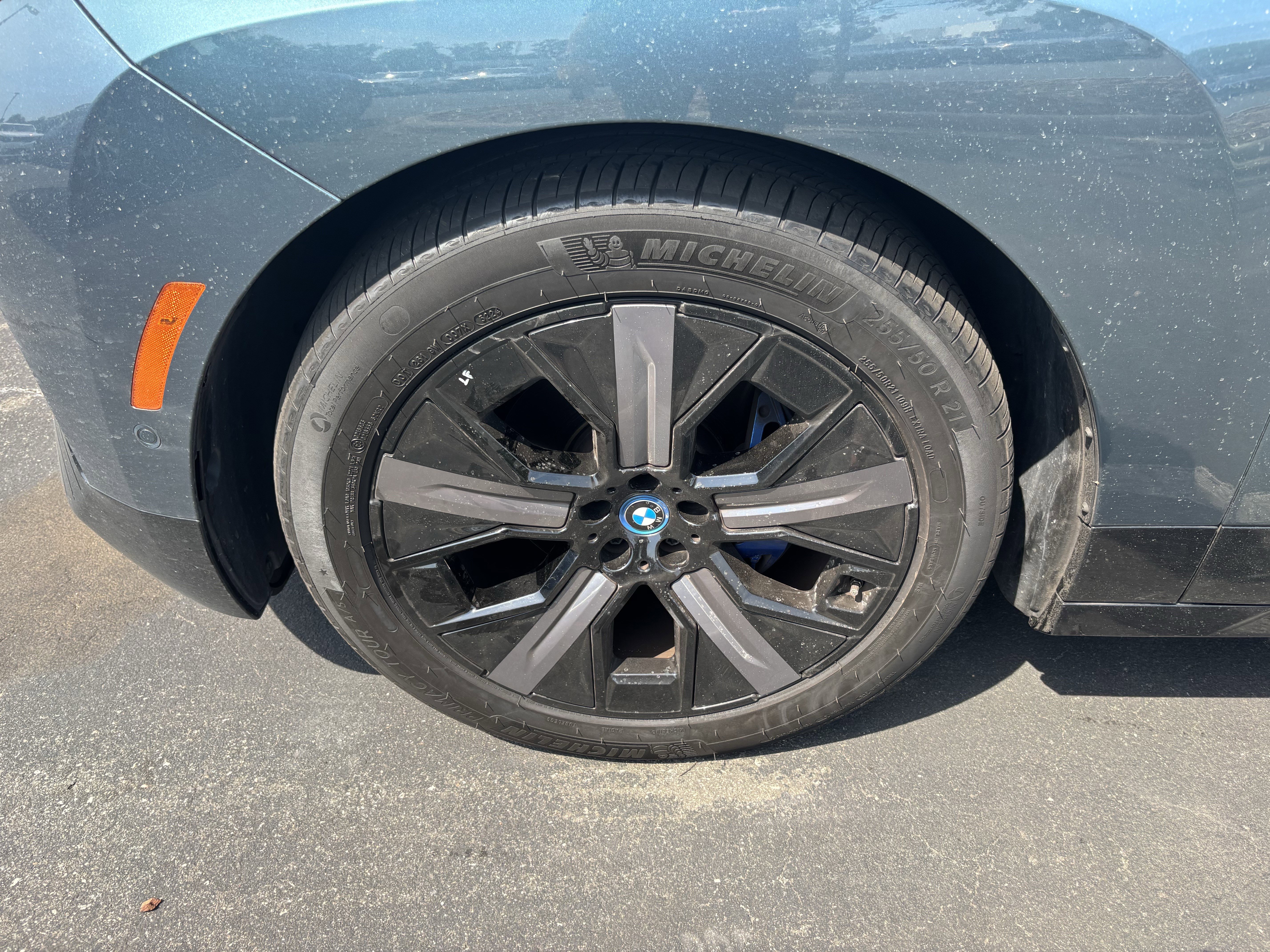 Certified 2023 BMW iX xDrive50 w/ Premium Package AWD/4WD image 27