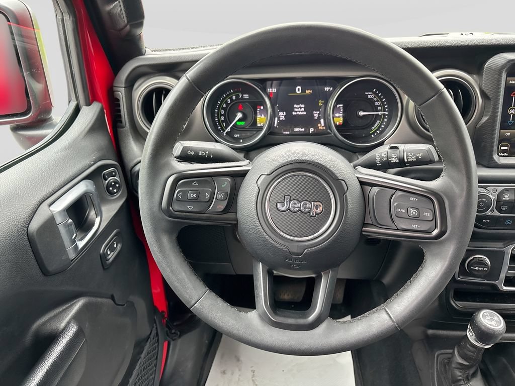 Used 2023 Jeep Wrangler Unlimited w/ Cold Weather Group AWD/4WD image 19