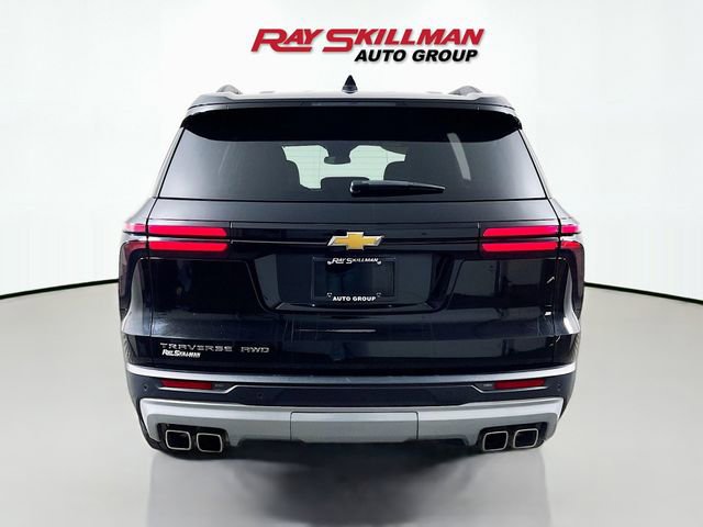 Used 2025 Chevrolet Traverse LT image 6