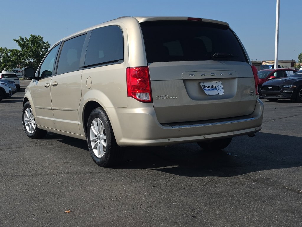 Used 2015 Dodge Grand Caravan SXT w/ Rear Park Assist Package FWD image 5