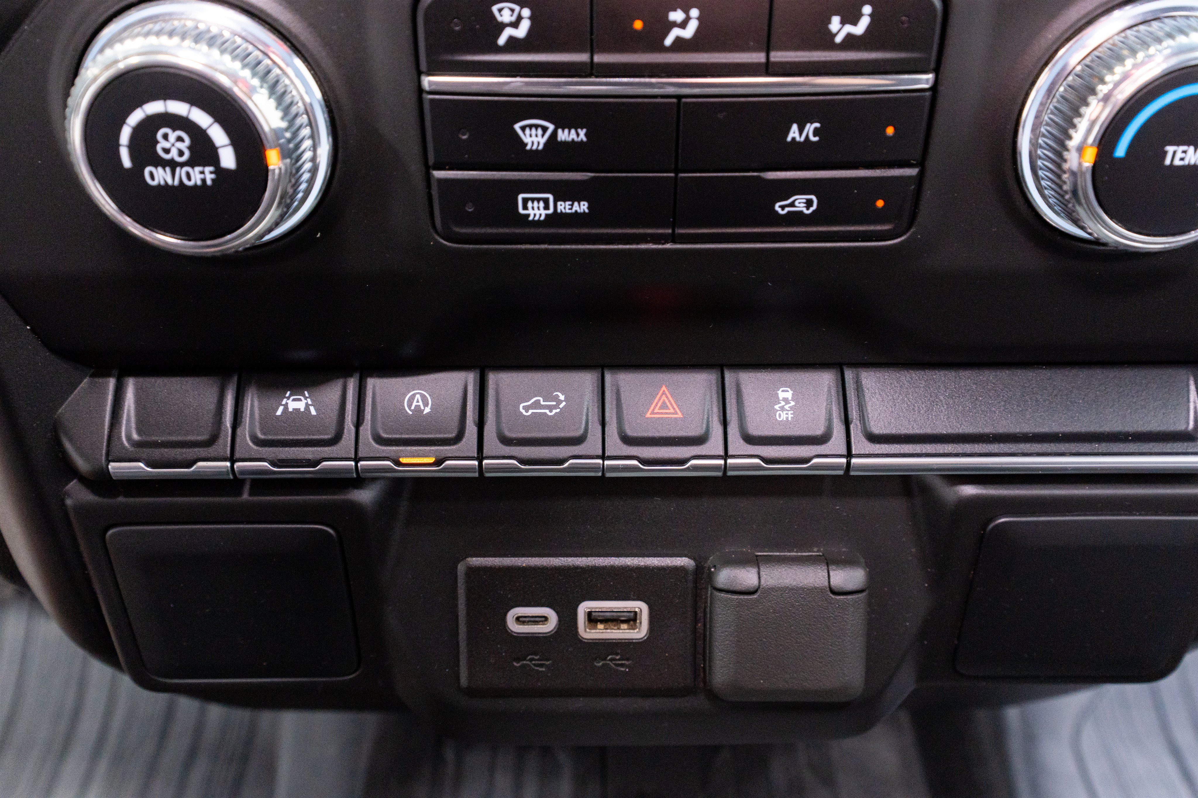 Used 2024 GMC Sierra 1500 Pro w/ Graphite Edition AWD/4WD image 21