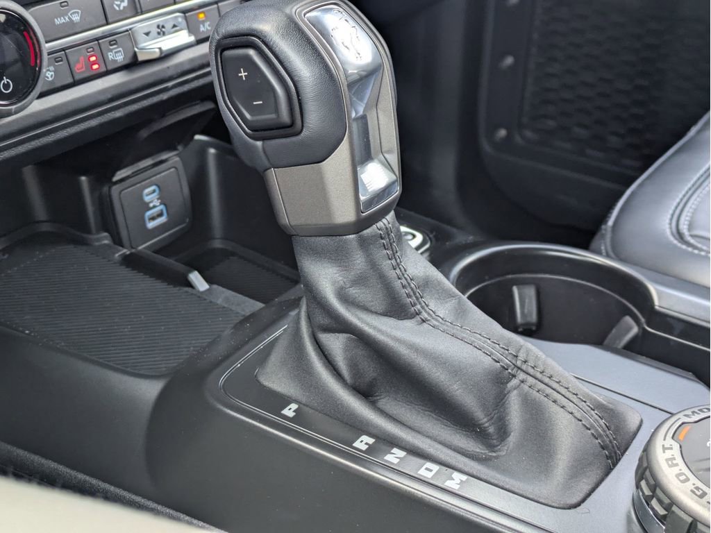 Used 2025 Ford Bronco Outer Banks image 15