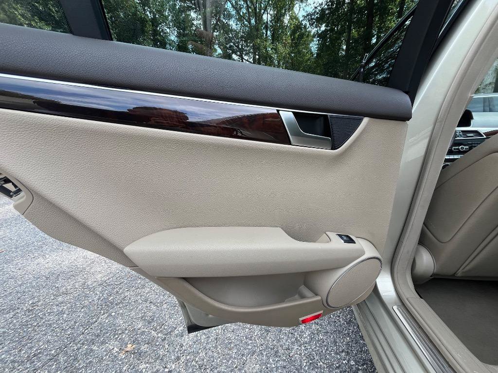 Used 2012 Mercedes-Benz C 300 4MATIC Sedan image 30