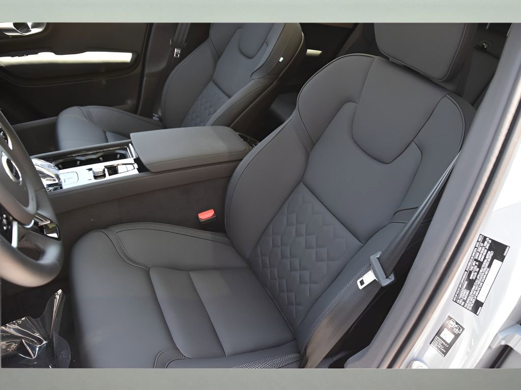 Used 2026 Volvo XC90 B6 Plus w/ Protection Package Premier AWD/4WD image 12