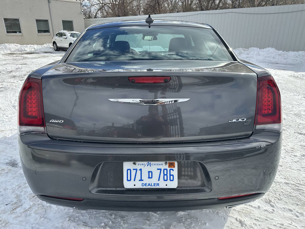 Used 2018 Chrysler 300 S w/ 300S Premium Group image 6