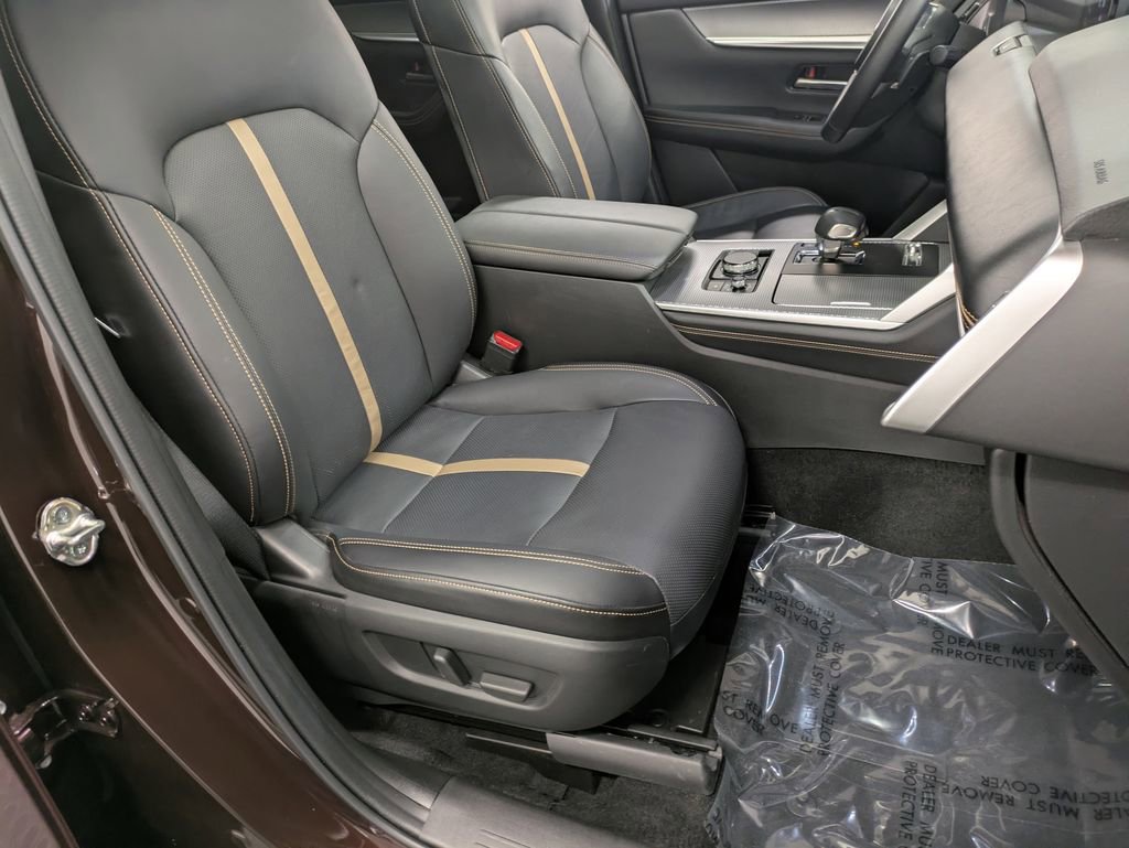 Used 2025 MAZDA CX-90 3.3 Turbo w/ Premium Plus Pkg image 30