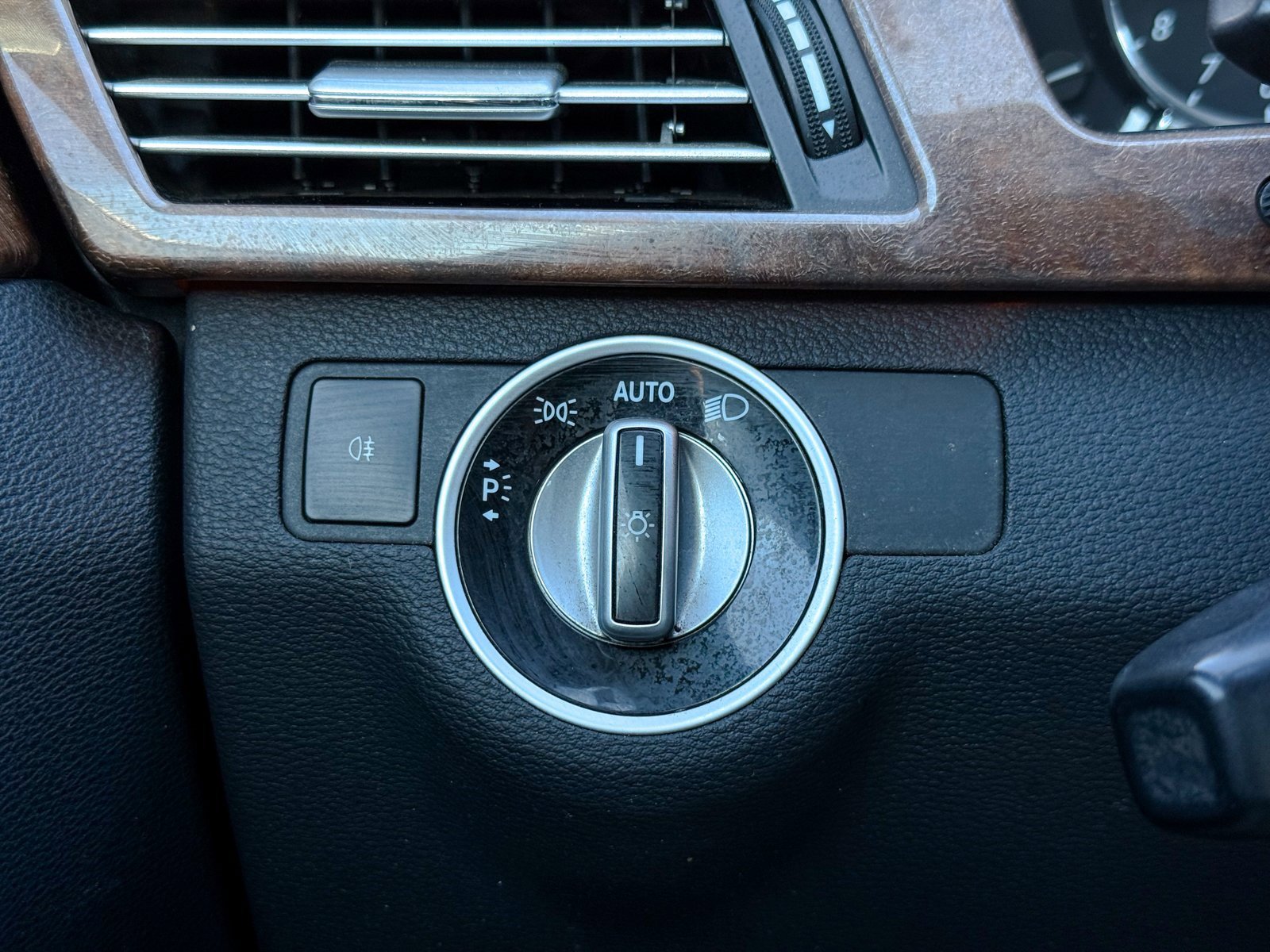 Used 2012 Mercedes-Benz E 350 4MATIC Sedan image 31