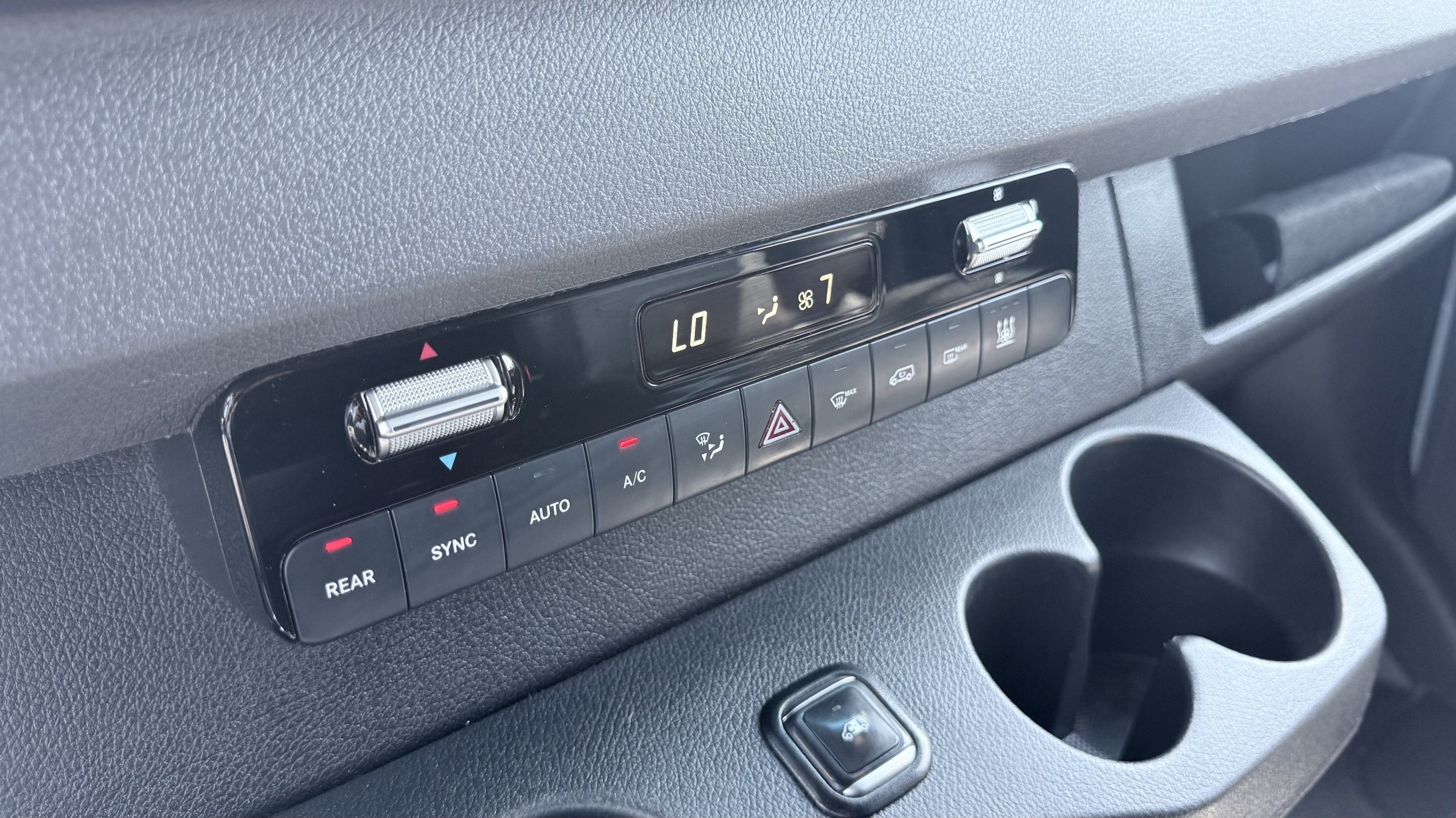 Used 2024 Mercedes-Benz Sprinter 2500 image 46