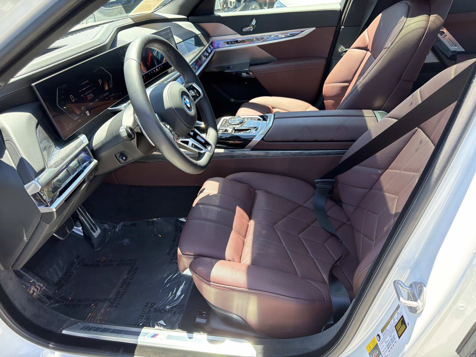 Used 2026 BMW 750e xDrive AWD/4WD image 17