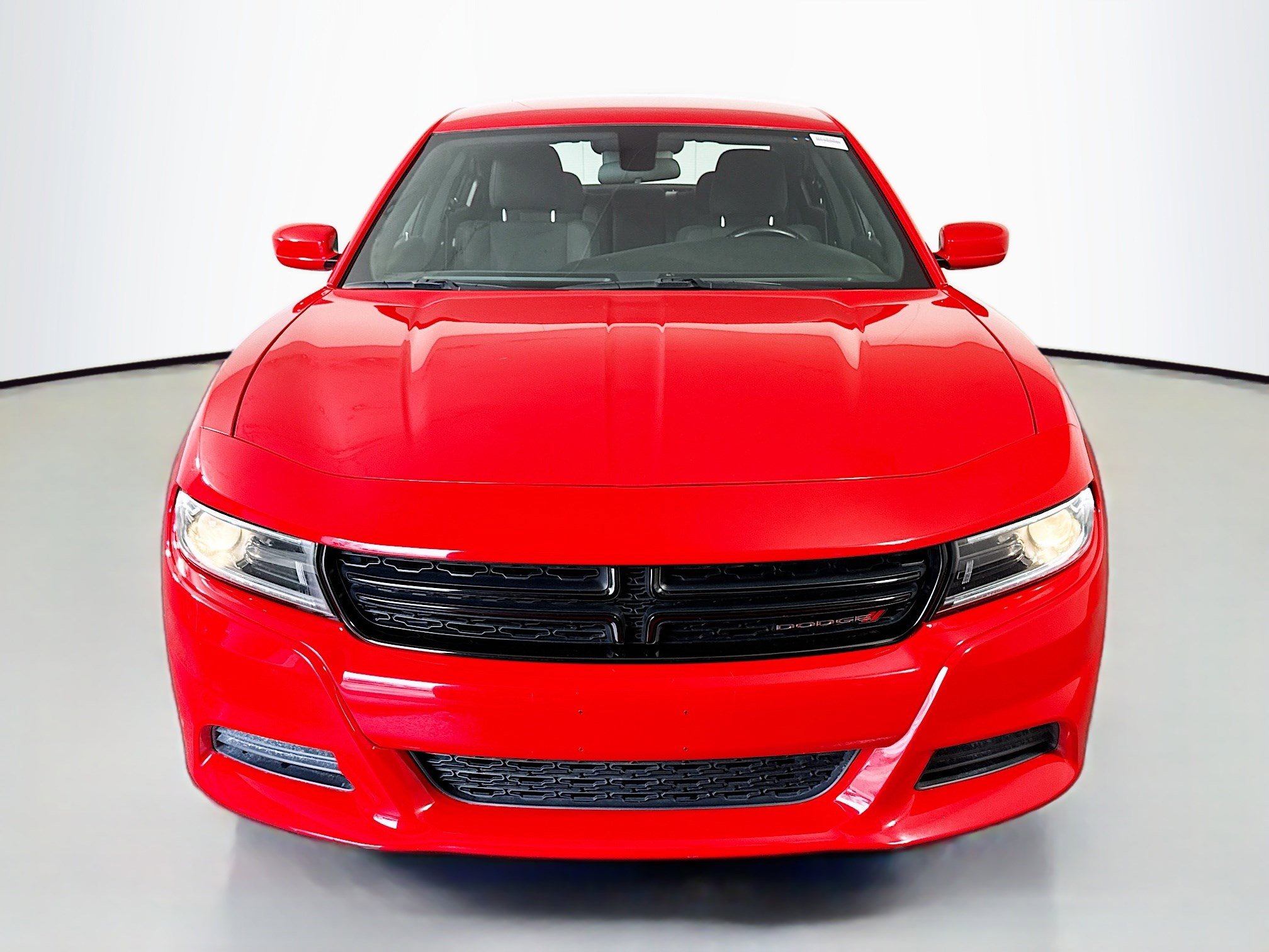 Used 2022 Dodge Charger SXT image 2